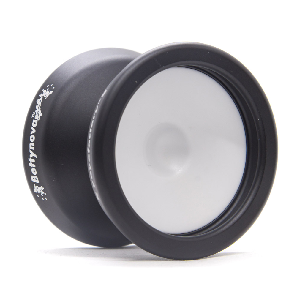 Yoyo Bettynova DNA - Crno Beli